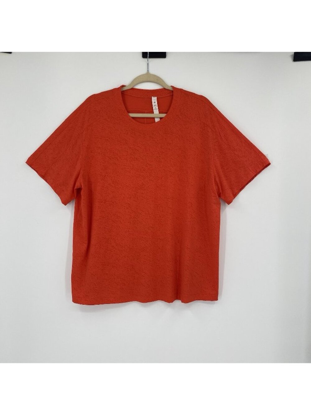 Lululemon Short Sleeve Tee Shirt Size 12 Coral Red Heather Oversized Nylon Run